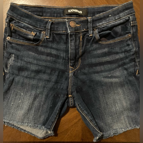 Juniors Size 6R Express Jean Frayed Shorts - Picture 2 of 15